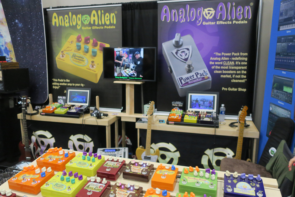 Analog Alien Display NAMM 2018