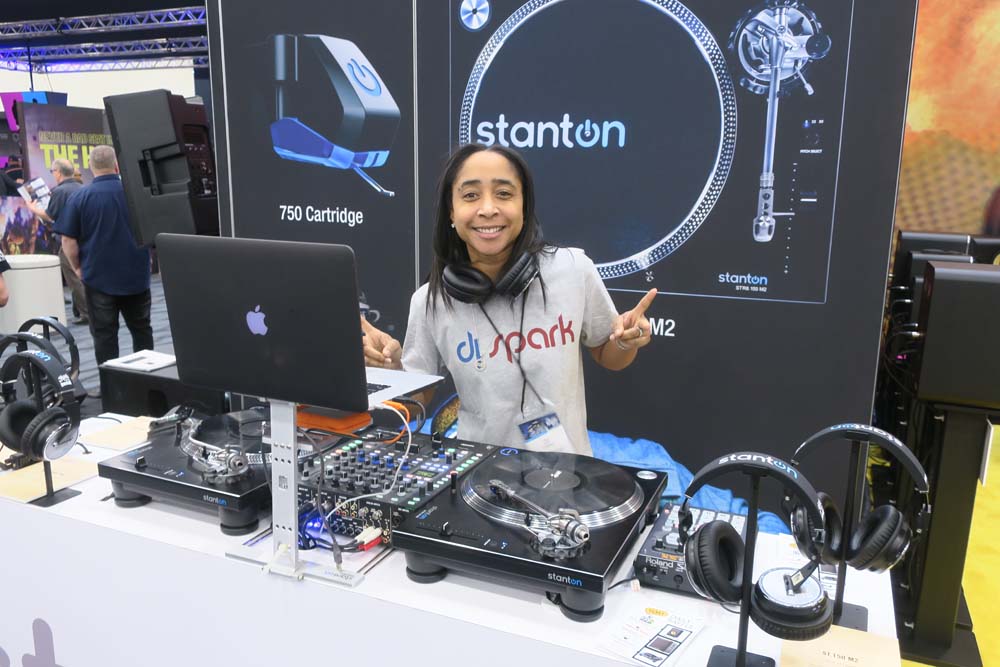 NAMM Show 2019 Photos by Alien Tom